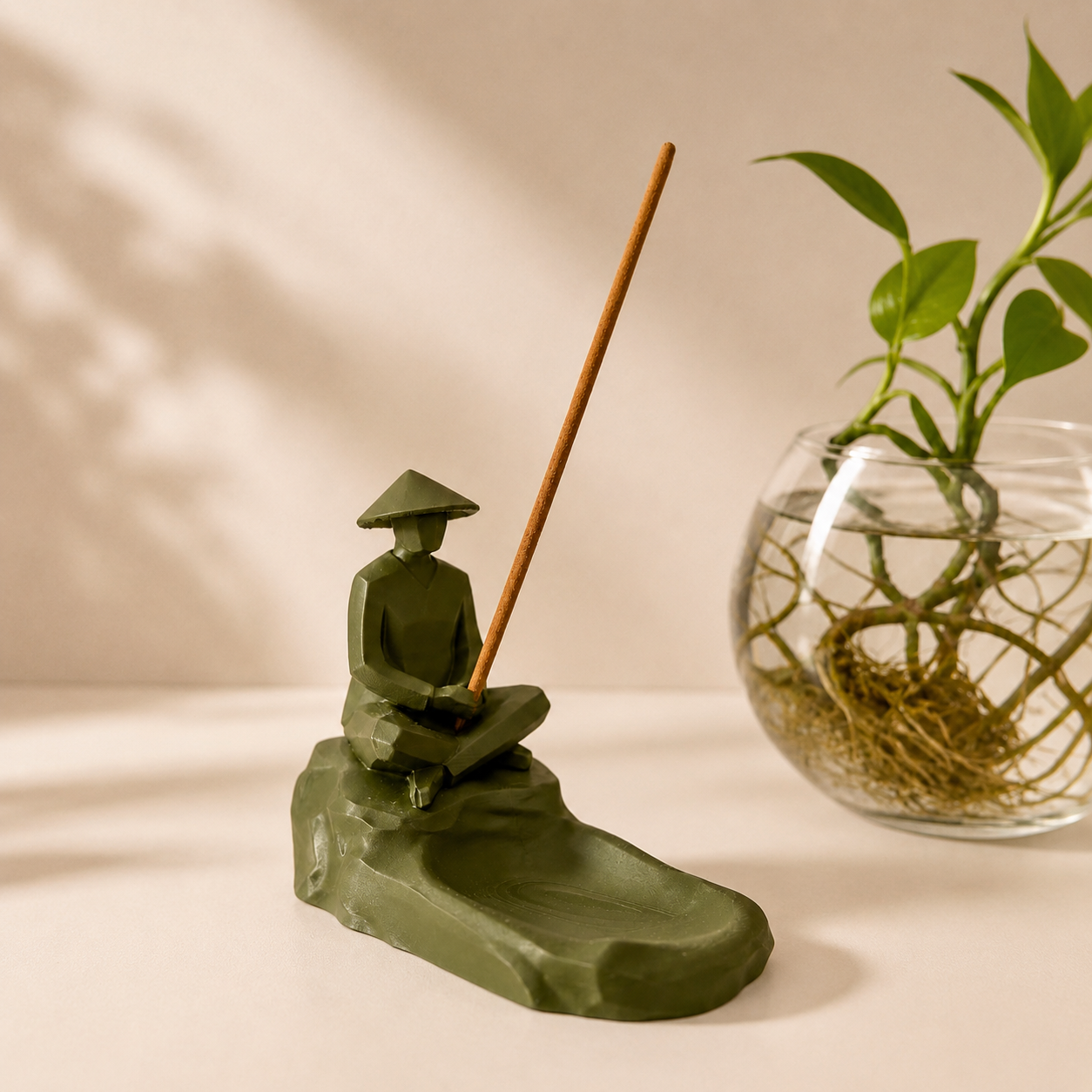 Porta Incenso Pescatore Zen – Scultura Decorativa