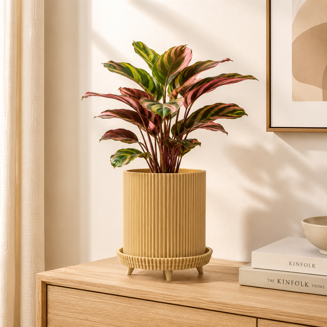 Vaso con Piedini e Sottovaso Integrati – Design 3D